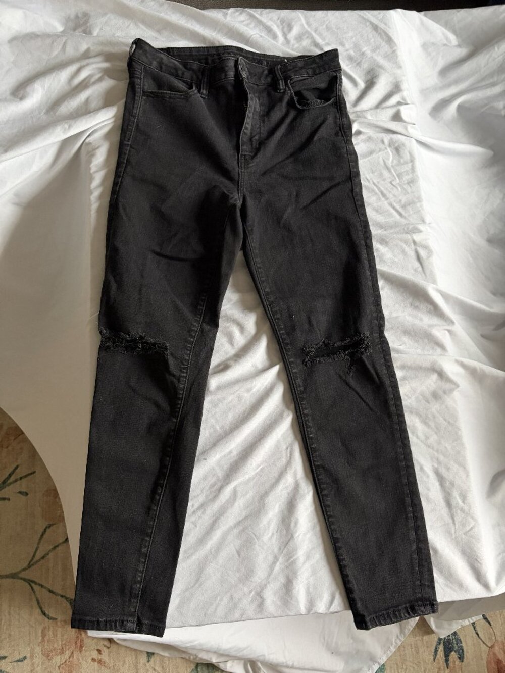 American Eagle Black Distressed Jeans